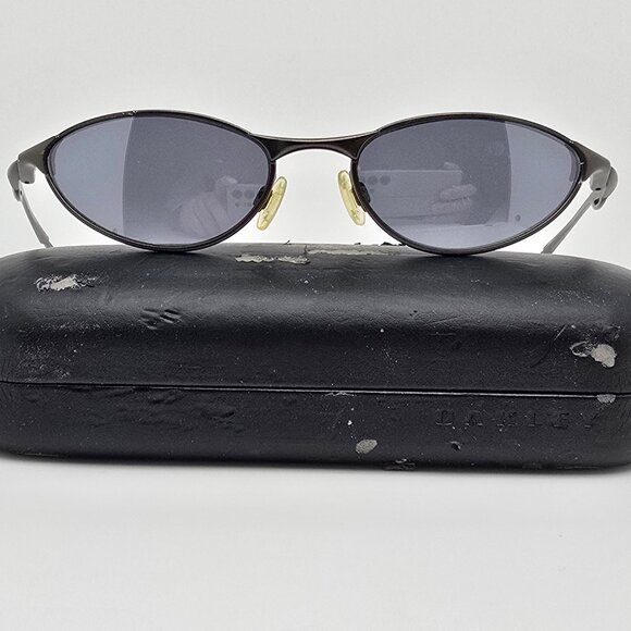 *SOLD* Oakley 05-785 Teaspoon Pewter Frame Black Iridium Lens Sunglasses w/ Case - Picture 1 of 16